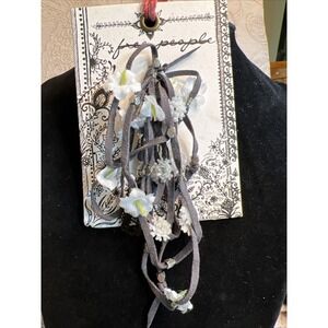 Vintage Free People Gray Suede And White Floral Hair Accessory NWT